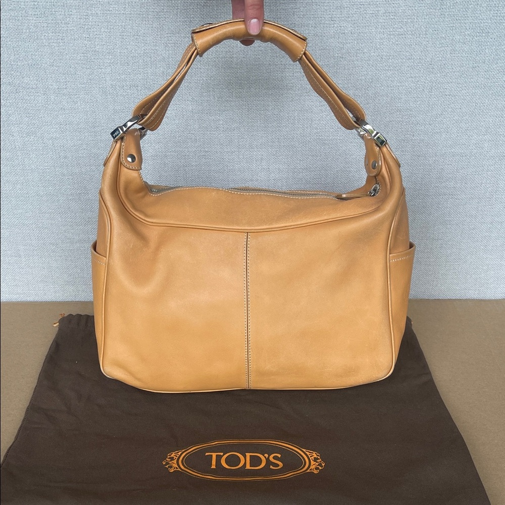 Tod's Camel Leather Shoulder Bag